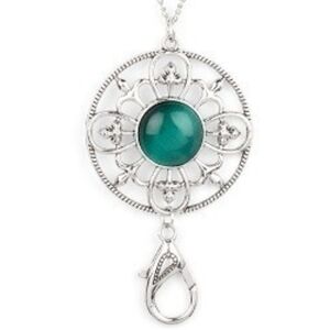 Elegant Silver and Green Pendant Necklace